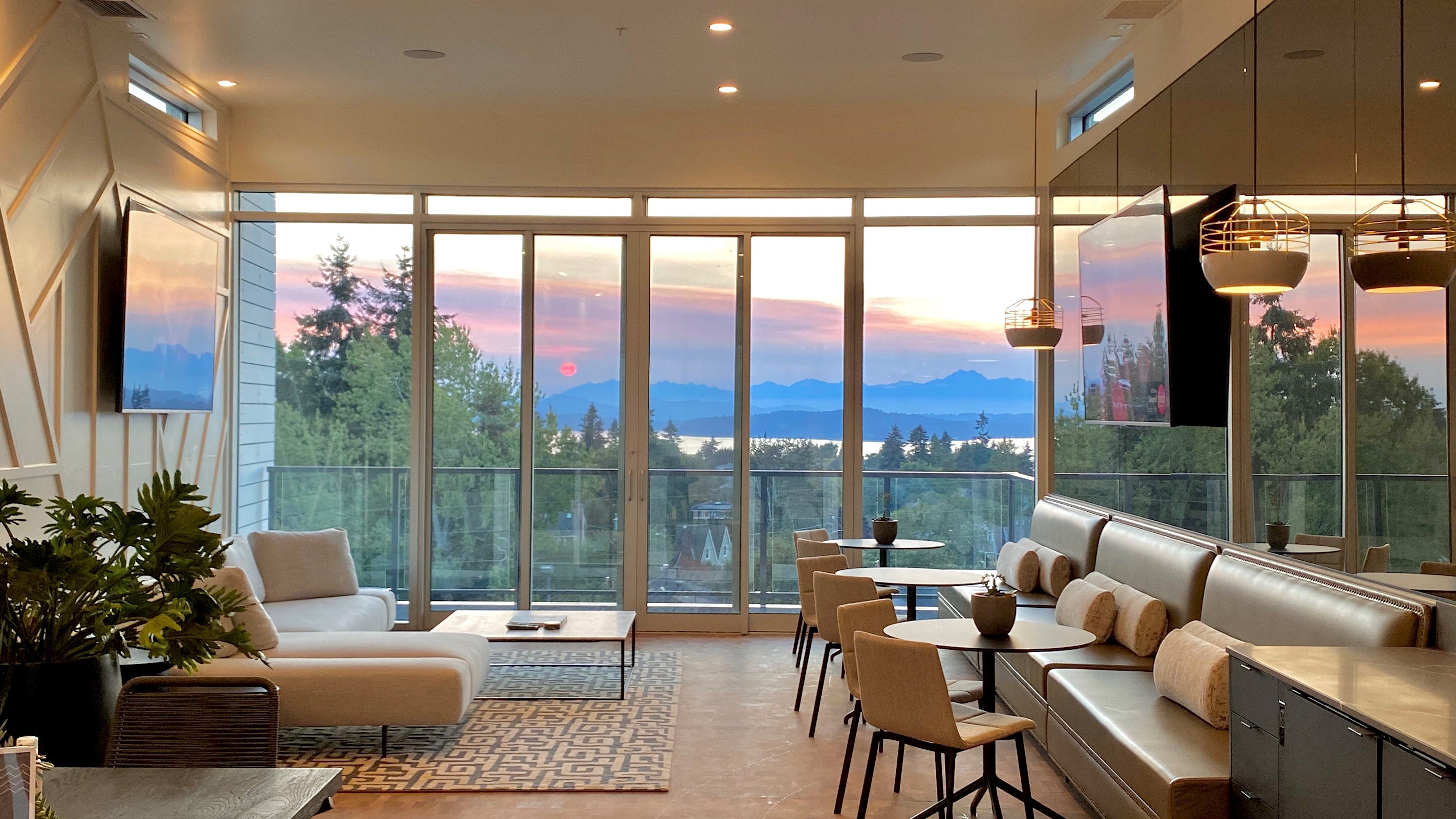 Luna West Seattle — image 6